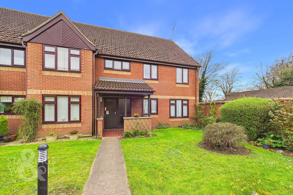 Property photo 1 of 15