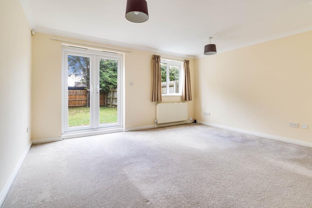 Property photo 3 of 17 Img (4) (1).Jpg