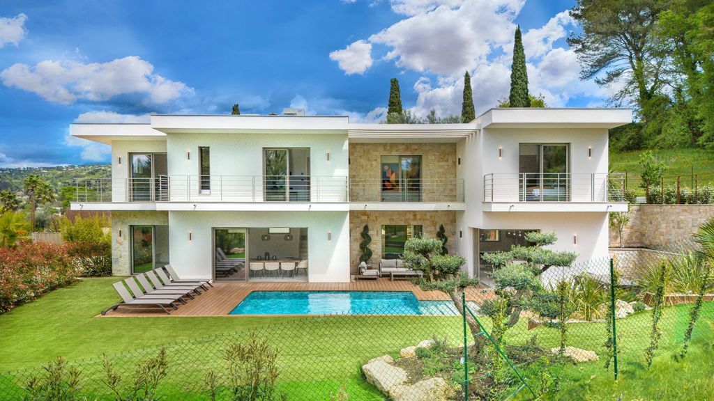 Property photo 2 of 31