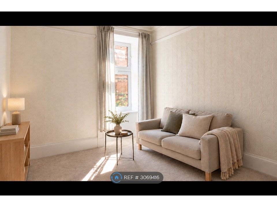 Property photo 1 of 8 Lounge