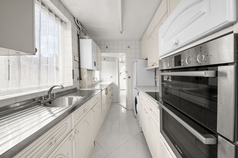 Property photo 2 of 16 Photo 5