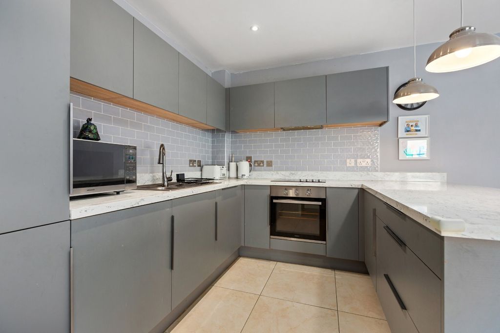 Property photo 3 of 11 Picture No. 11