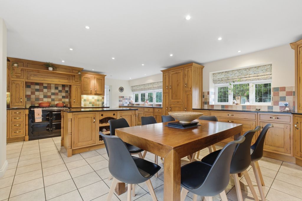 Property photo 3 of 41