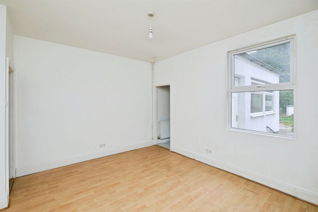 Property photo 2 of 24