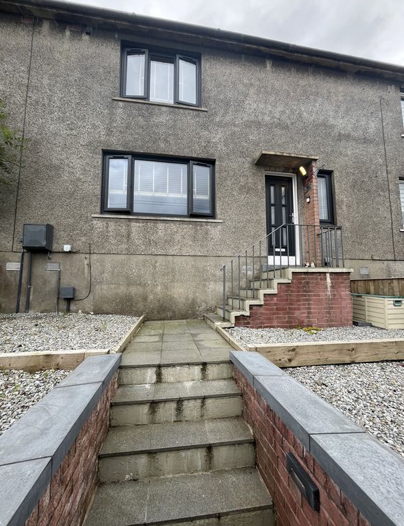 Property photo 2 of 24