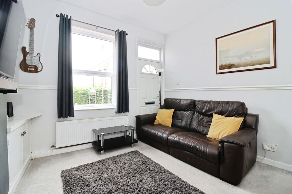 Property photo 3 of 16 Pbox-Img.Jpg