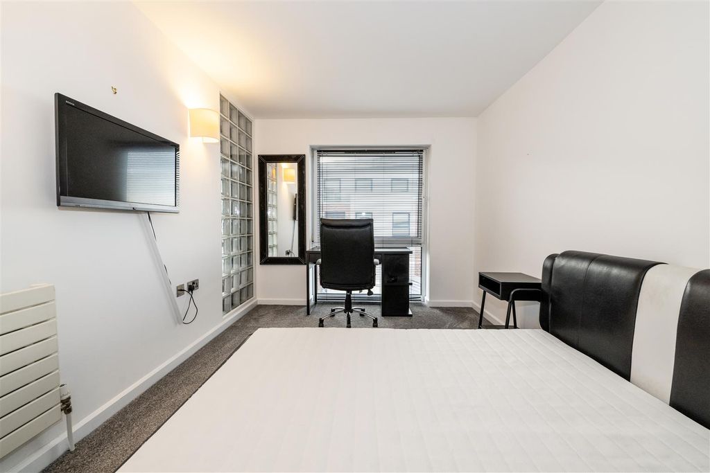 Property photo 3 of 5 57Granitecourt10212022_0019.Jpg