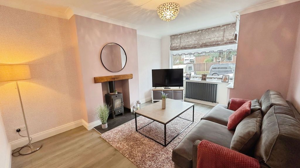 Property photo 3 of 28