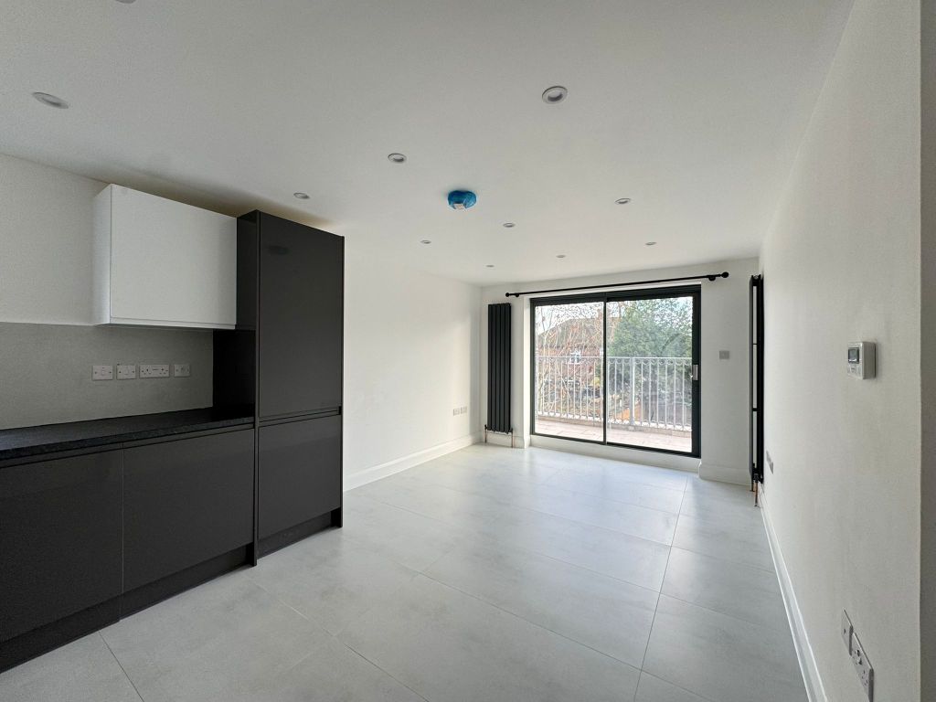 Property photo 2 of 13 9587E6d3-5F63-4369-826c-7Ecc0A2482c0