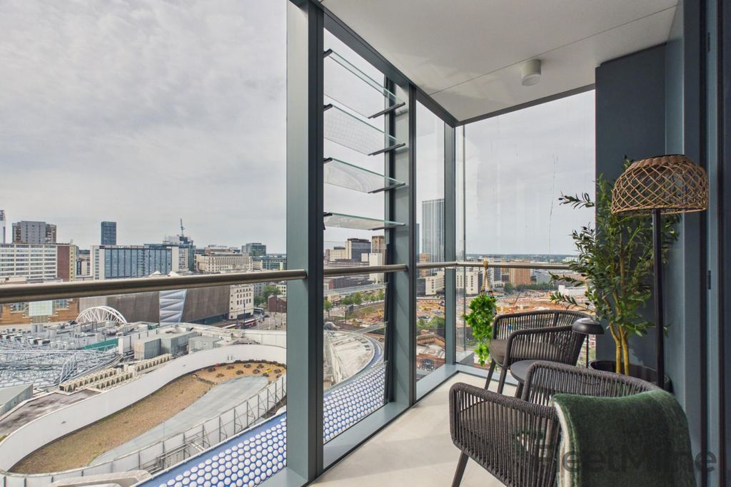 Property photo 2 of 31 Outdoor Space