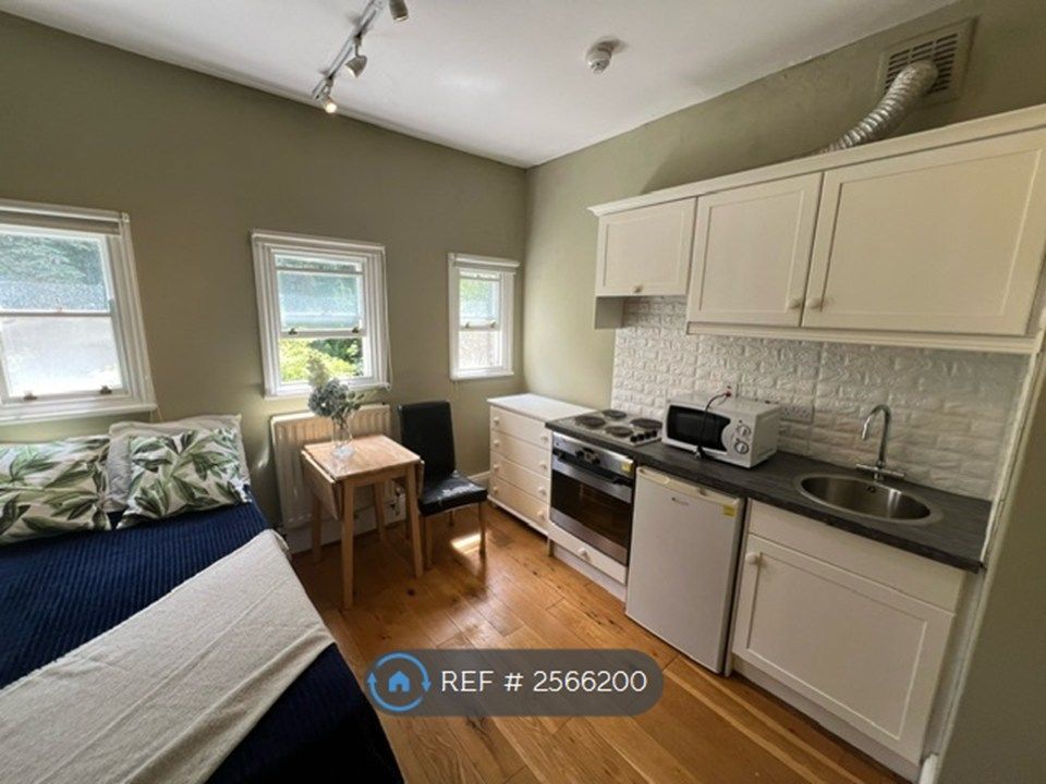 Property photo 2 of 8