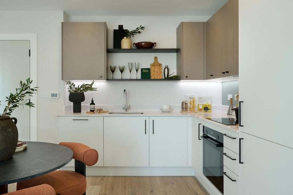 Property photo 1 of 7 Kitchen
