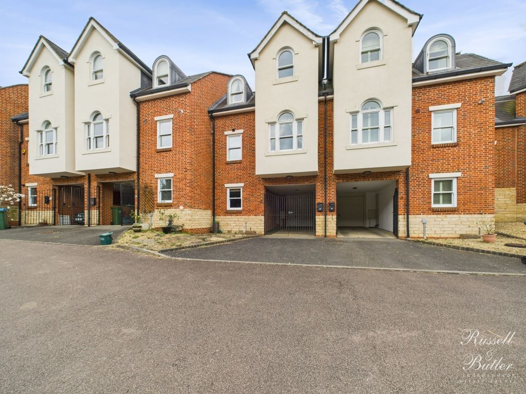 Property photo 1 of 18 Cam02127G0-Pr0274-Still029