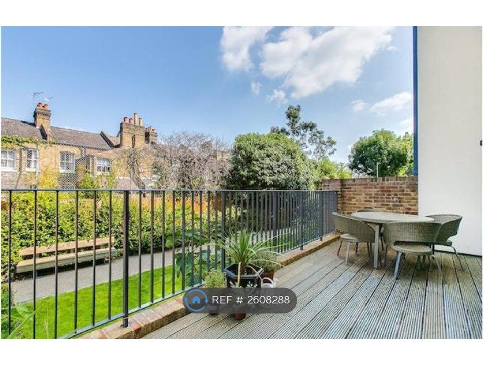 Property photo 2 of 10