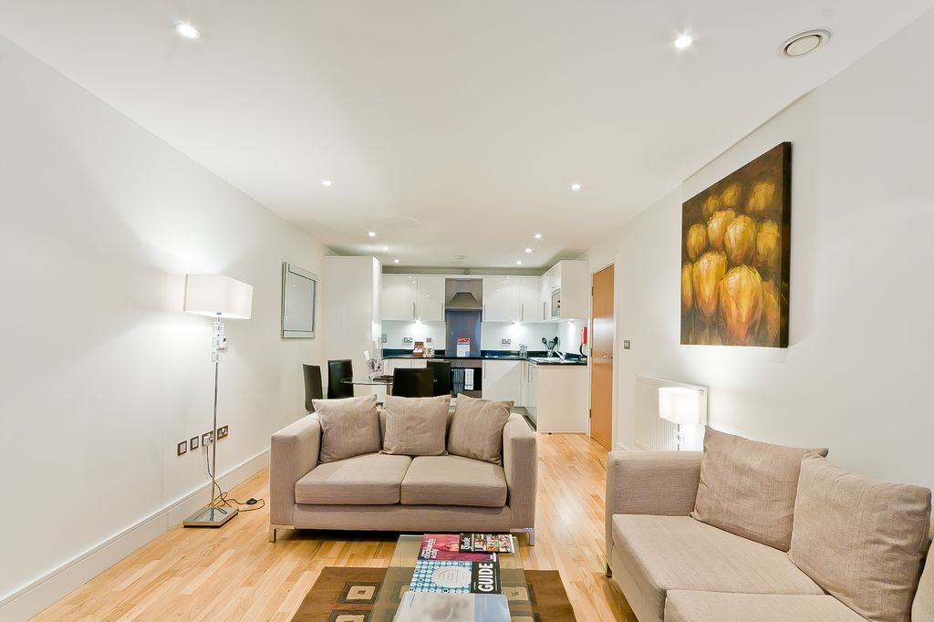 Property photo 3 of 11 Photo 8