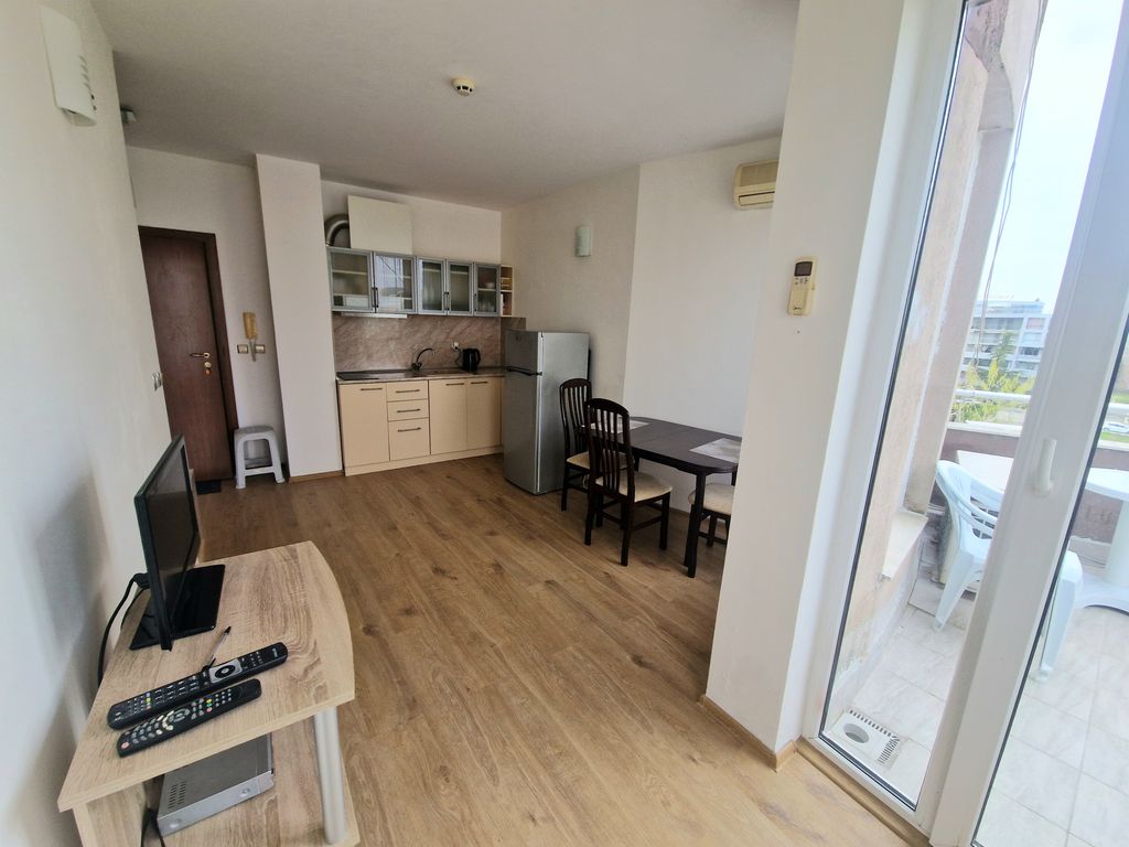 Property photo 3 of 13