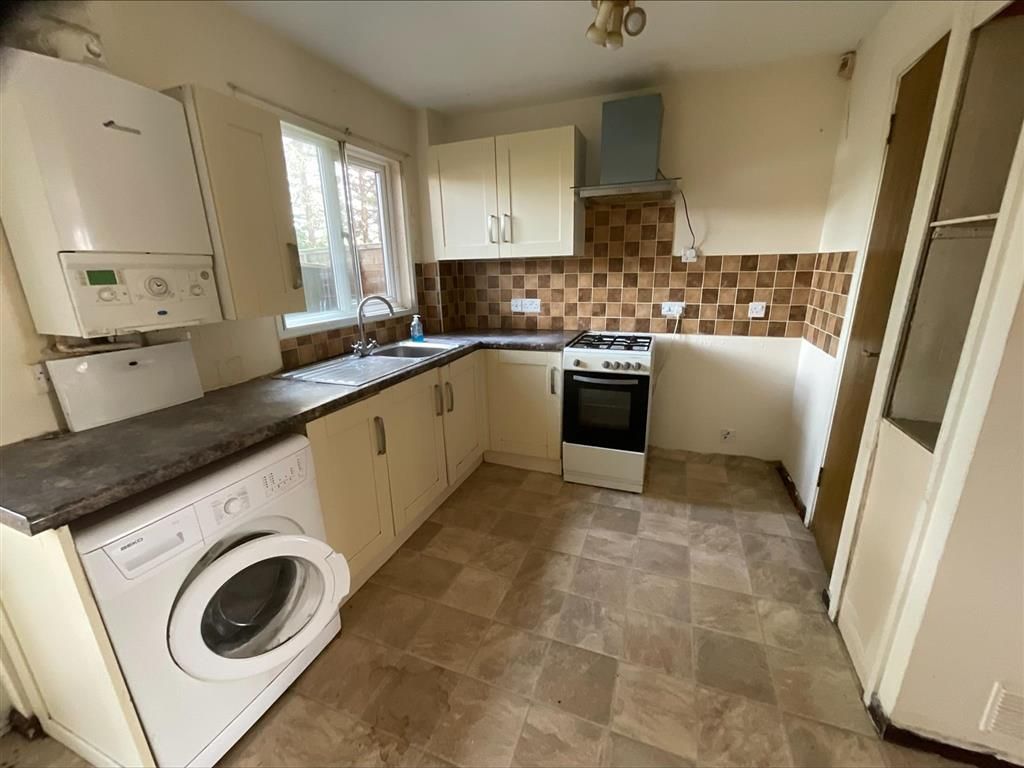 Property photo 2 of 5 Kitchen