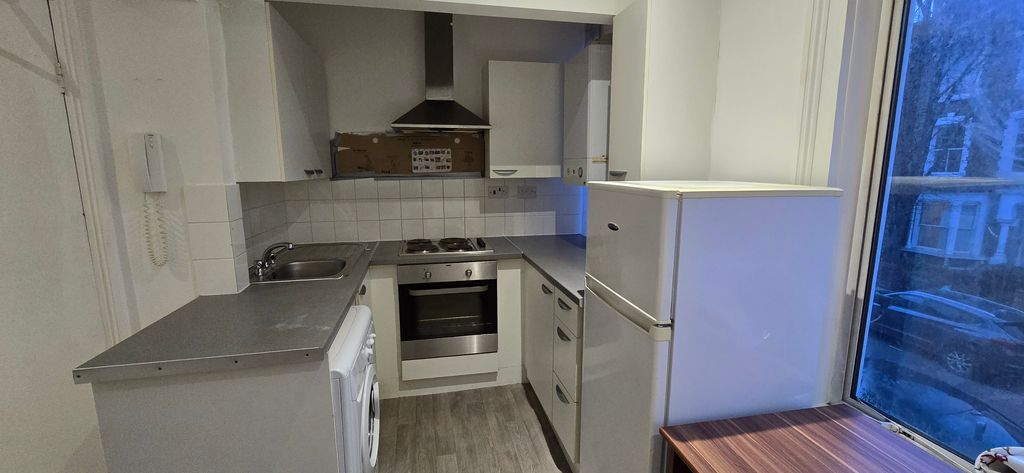 Property photo 3 of 5