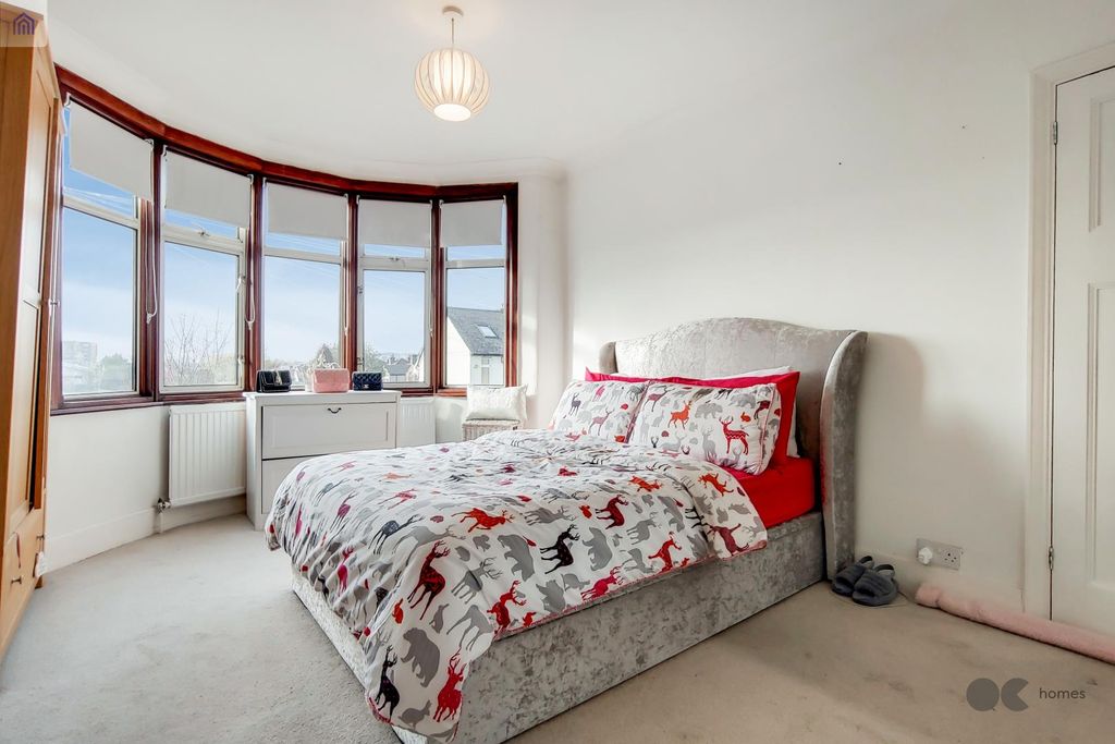 Property photo 2 of 14 11_Main Bedroom-1.Jpg