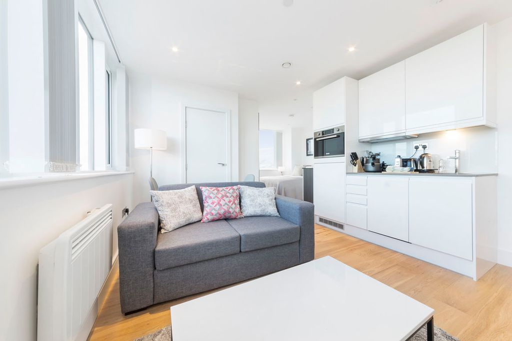 Property photo 2 of 6