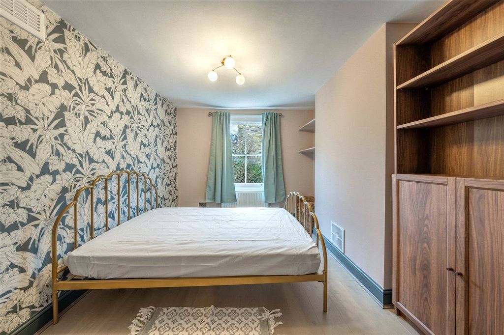 Property photo 2 of 11 Picture No. 09