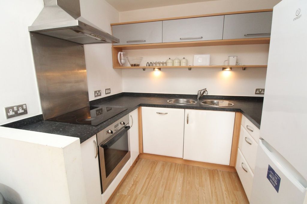 Property photo 3 of 13 Picture No. 08