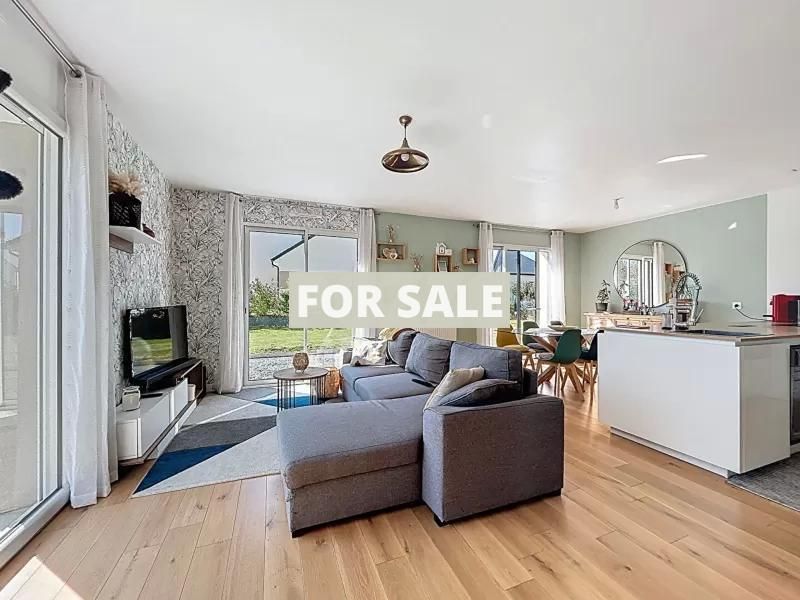 Property photo 3 of 12