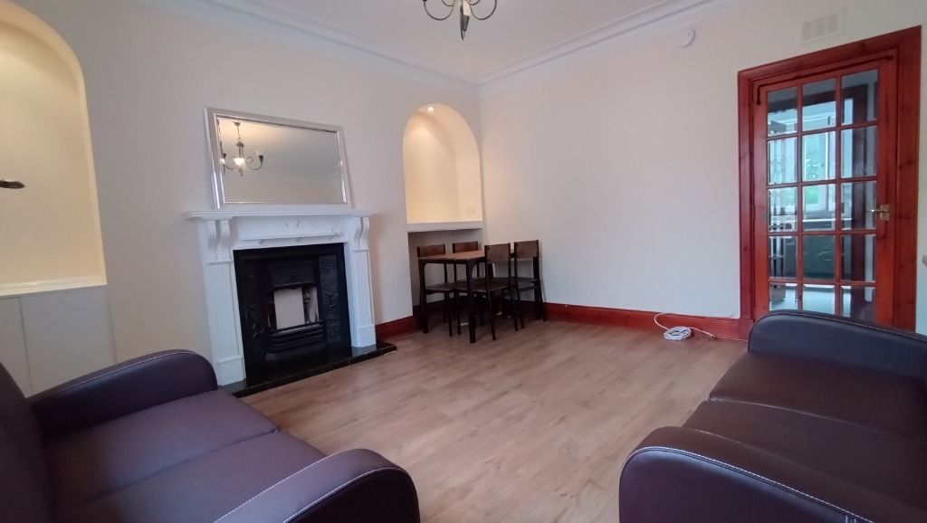 Property photo 2 of 7 Photo 2