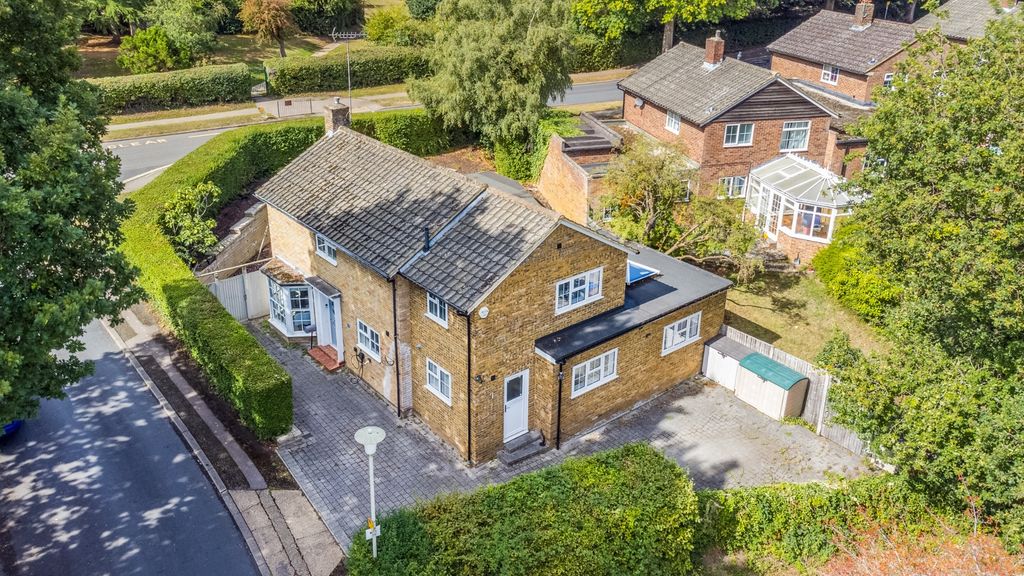 Property photo 2 of 31 2835426