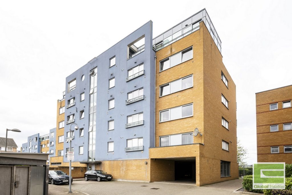 Property photo 2 of 17 Photo 1