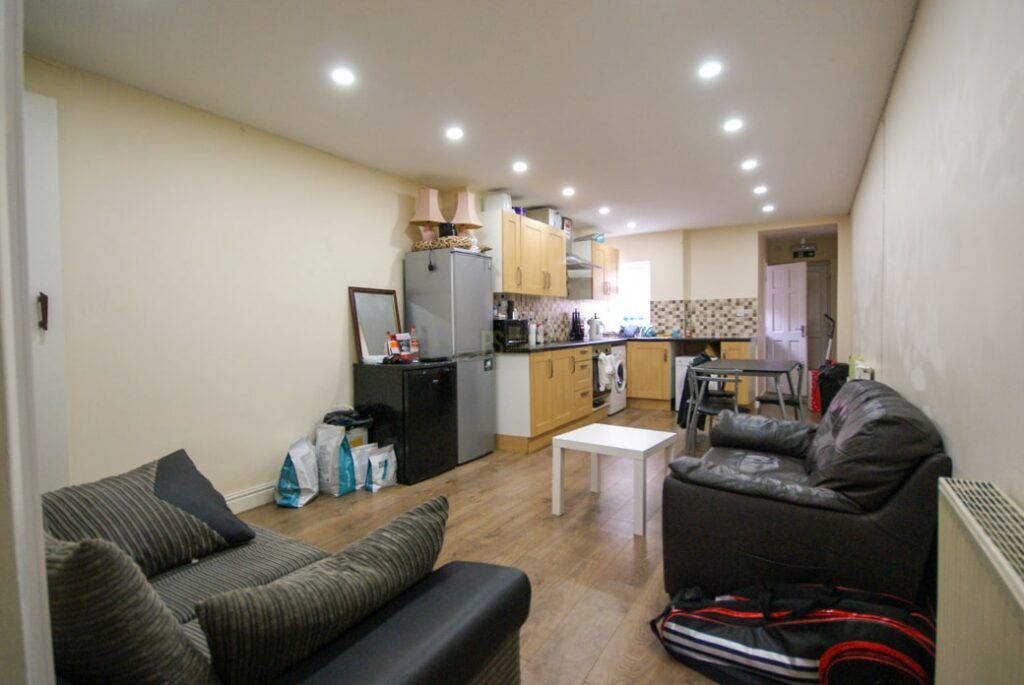 Property photo 2 of 7