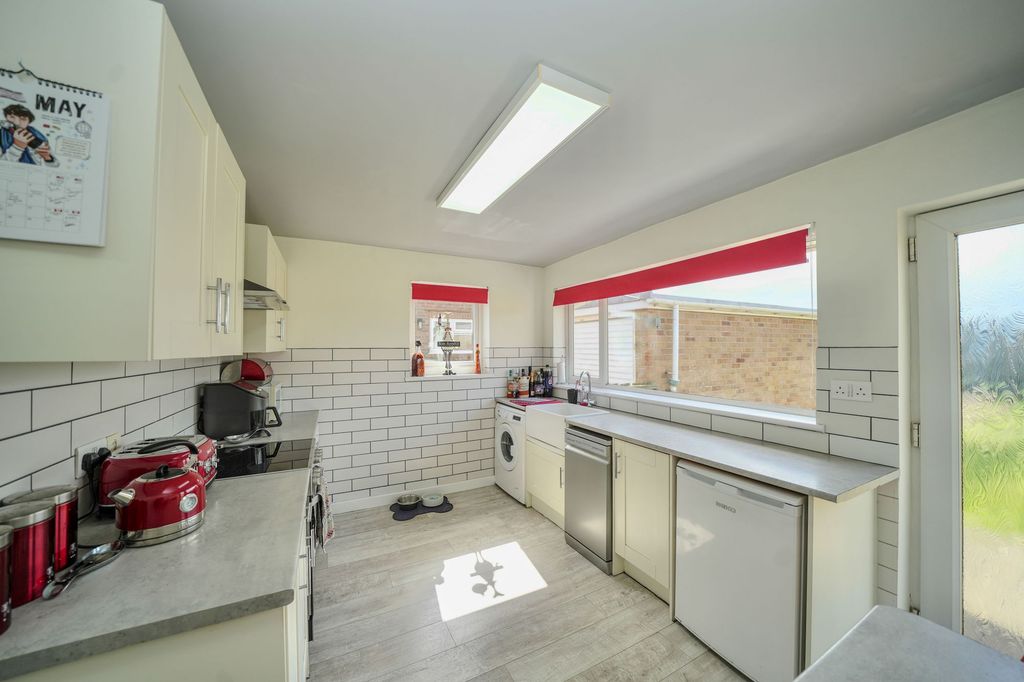 Property photo 3 of 29