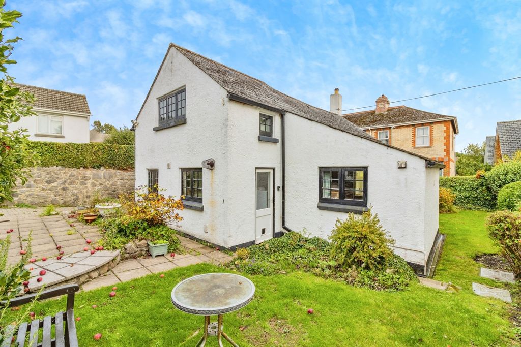 Property photo 1 of 17 Photo