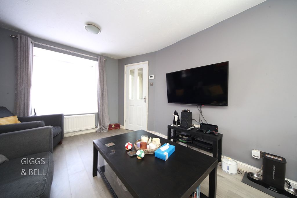 Property photo 3 of 15 5418712