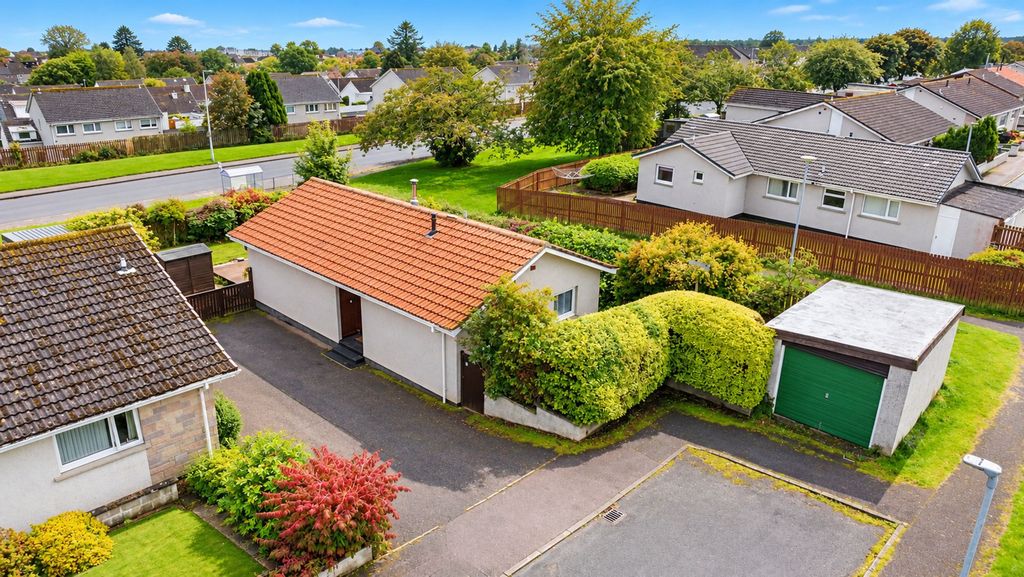 Property photo 1 of 26