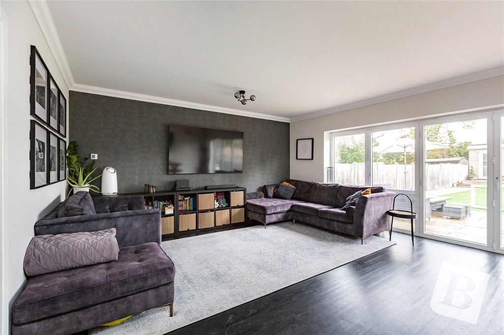 Property photo 3 of 15 Lounge/Diner