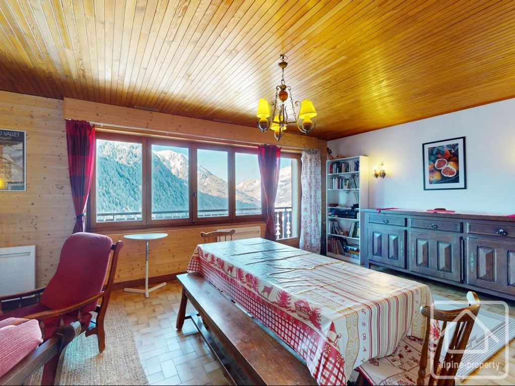 Property photo 3 of 25