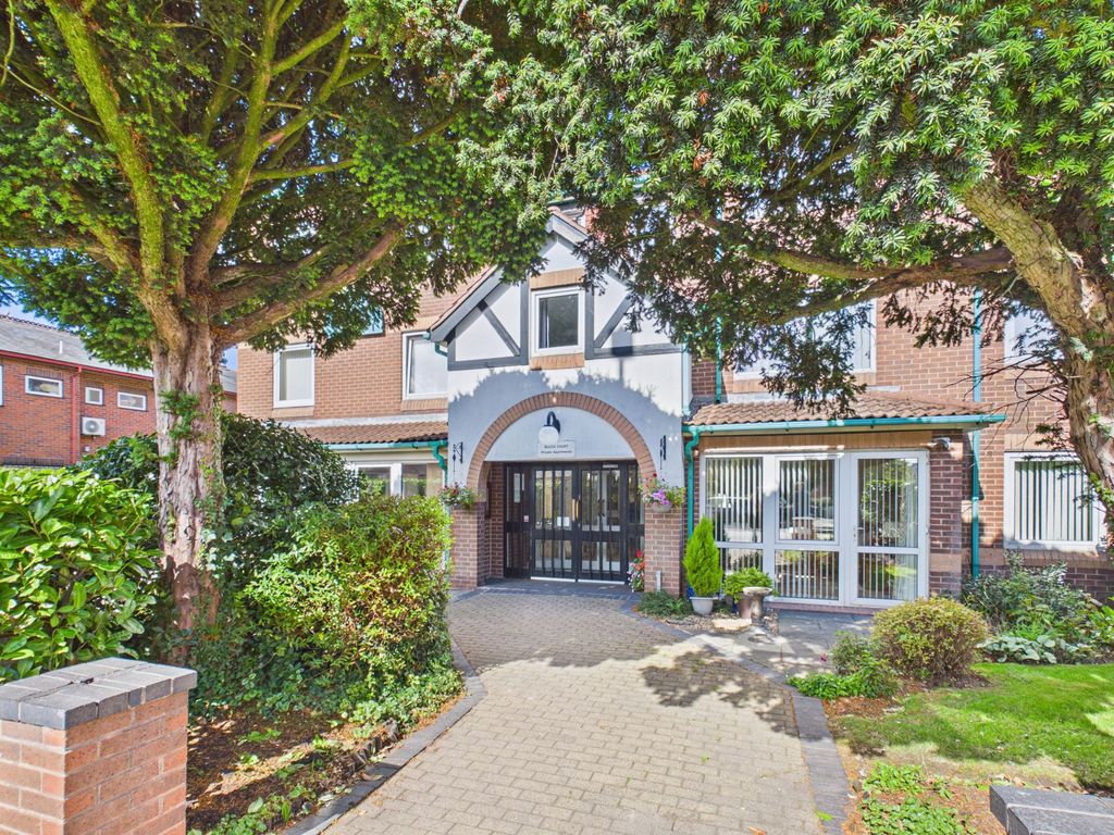 Property photo 1 of 11 External