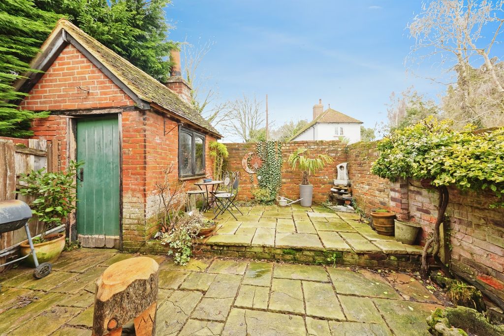 Property photo 3 of 10