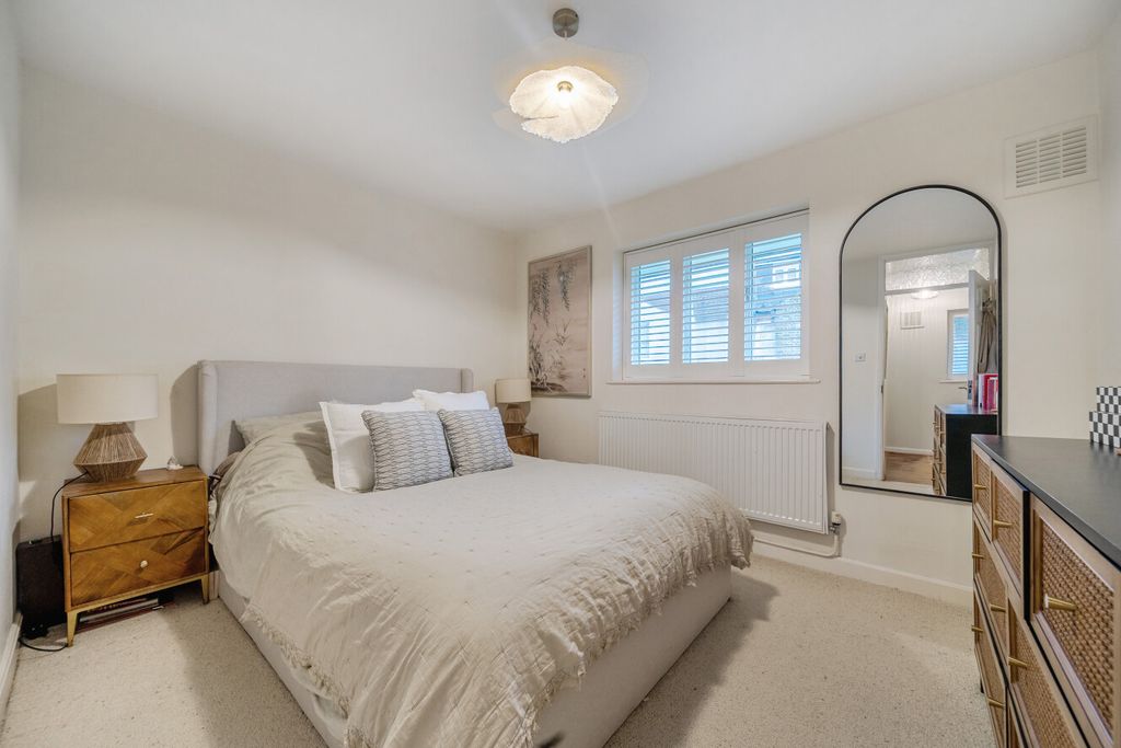 Property photo 3 of 19 1406342-9-6981Db8...