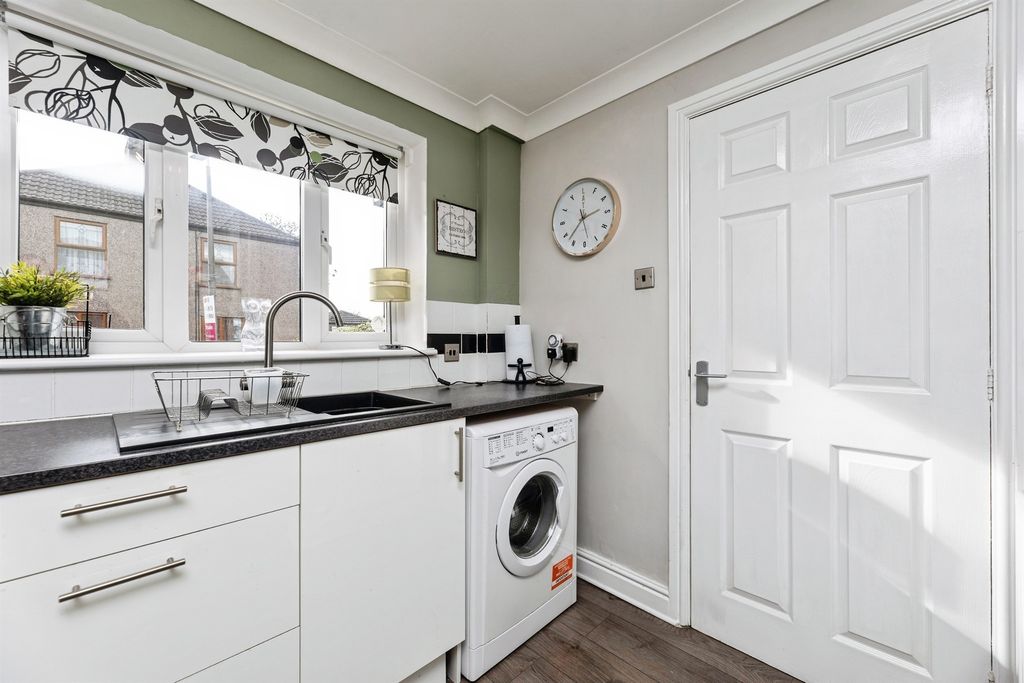 Additional image 5 of 3 bed semi-detached house for saleMain Street, Ealand, Scunthorpe DN17