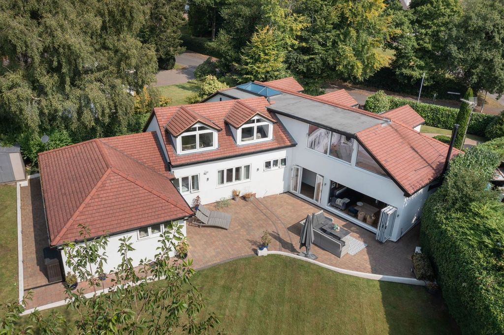 Property photo 2 of 38