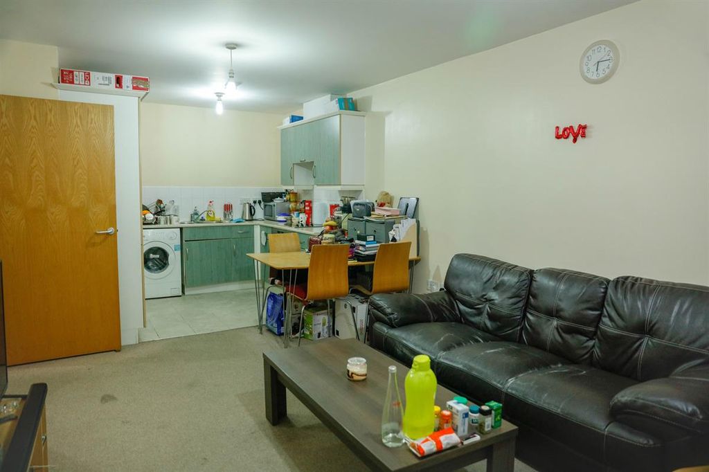Property photo 1 of 5
