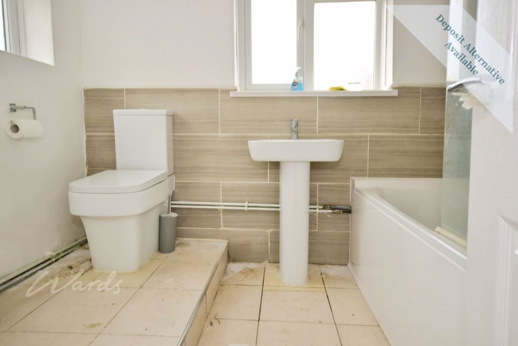 Property photo 3 of 5 Shakespeare Bathroom