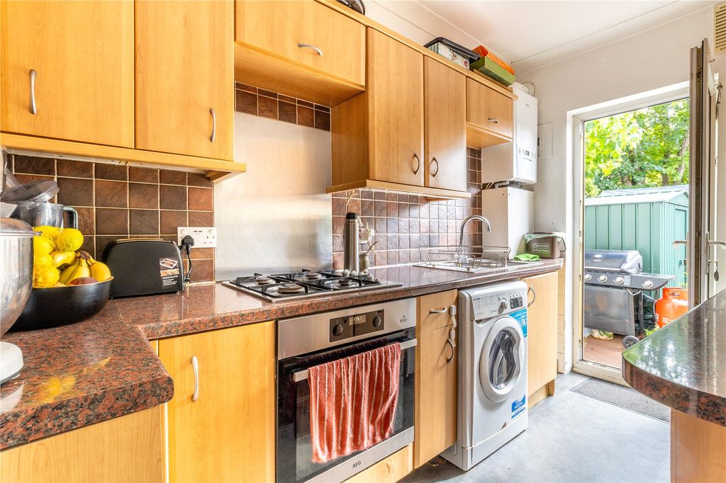 Property photo 3 of 17 Picture No. 06
