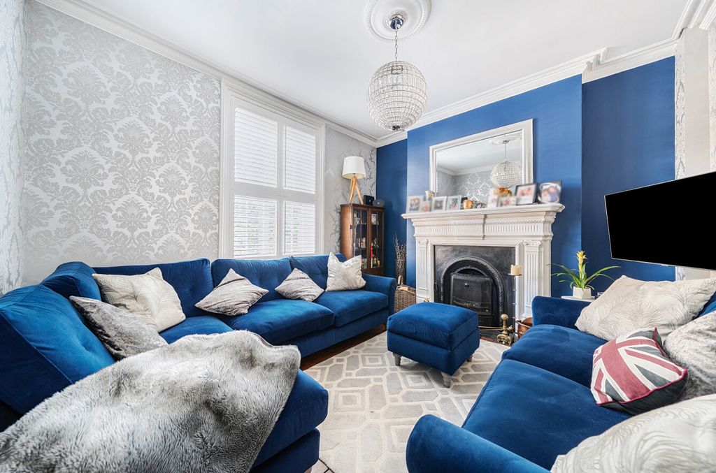 Property photo 2 of 12 1346654-1-68B207c...