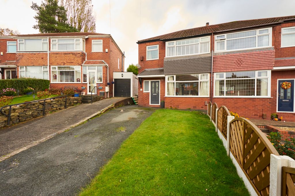 Property photo 1 of 24 Front-007