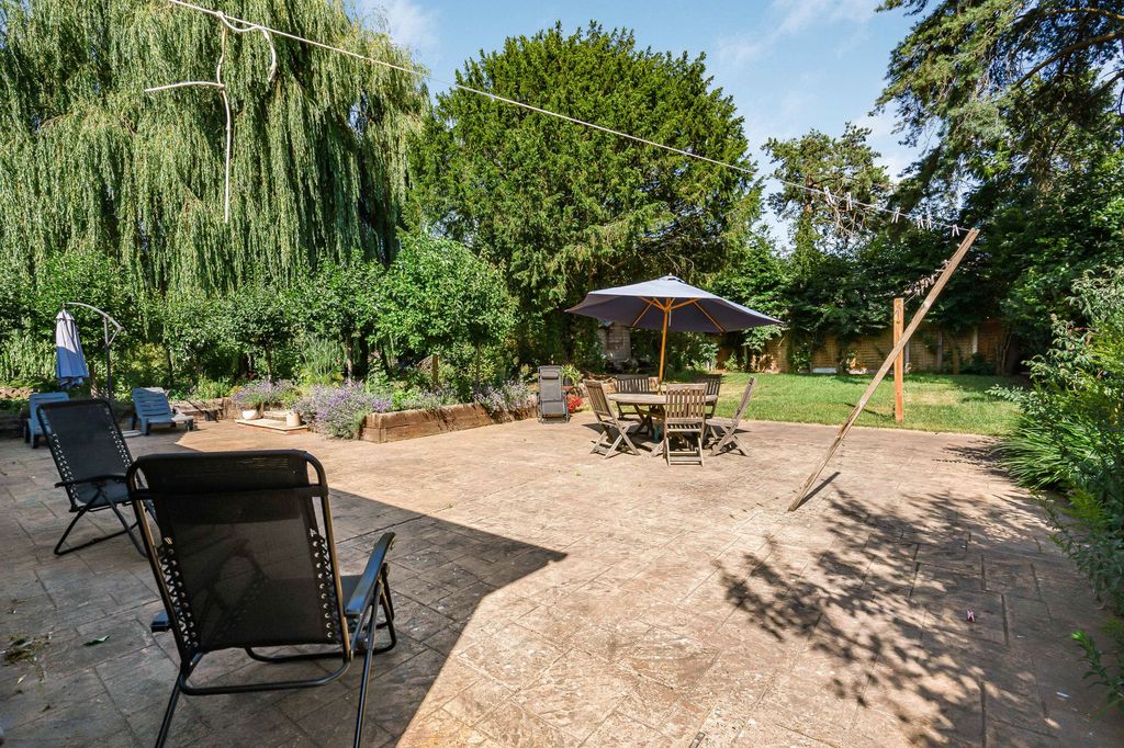 Property photo 3 of 40