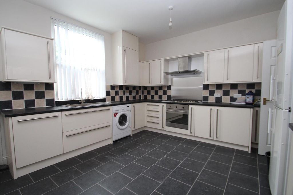 Property photo 2 of 14 0 General