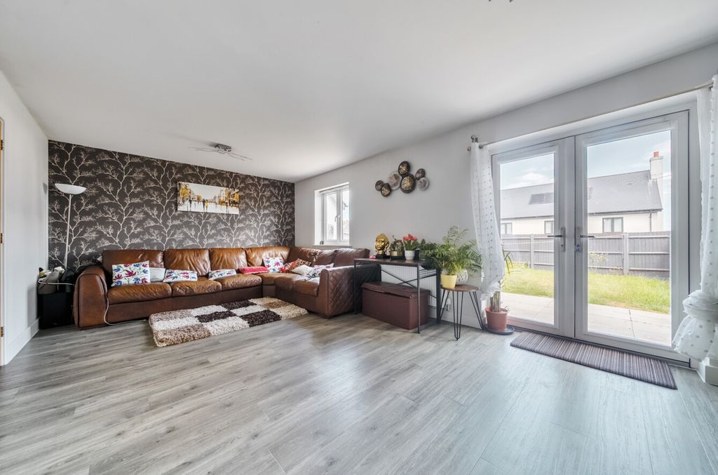 Property photo 2 of 12 1314210-8-68596B5...